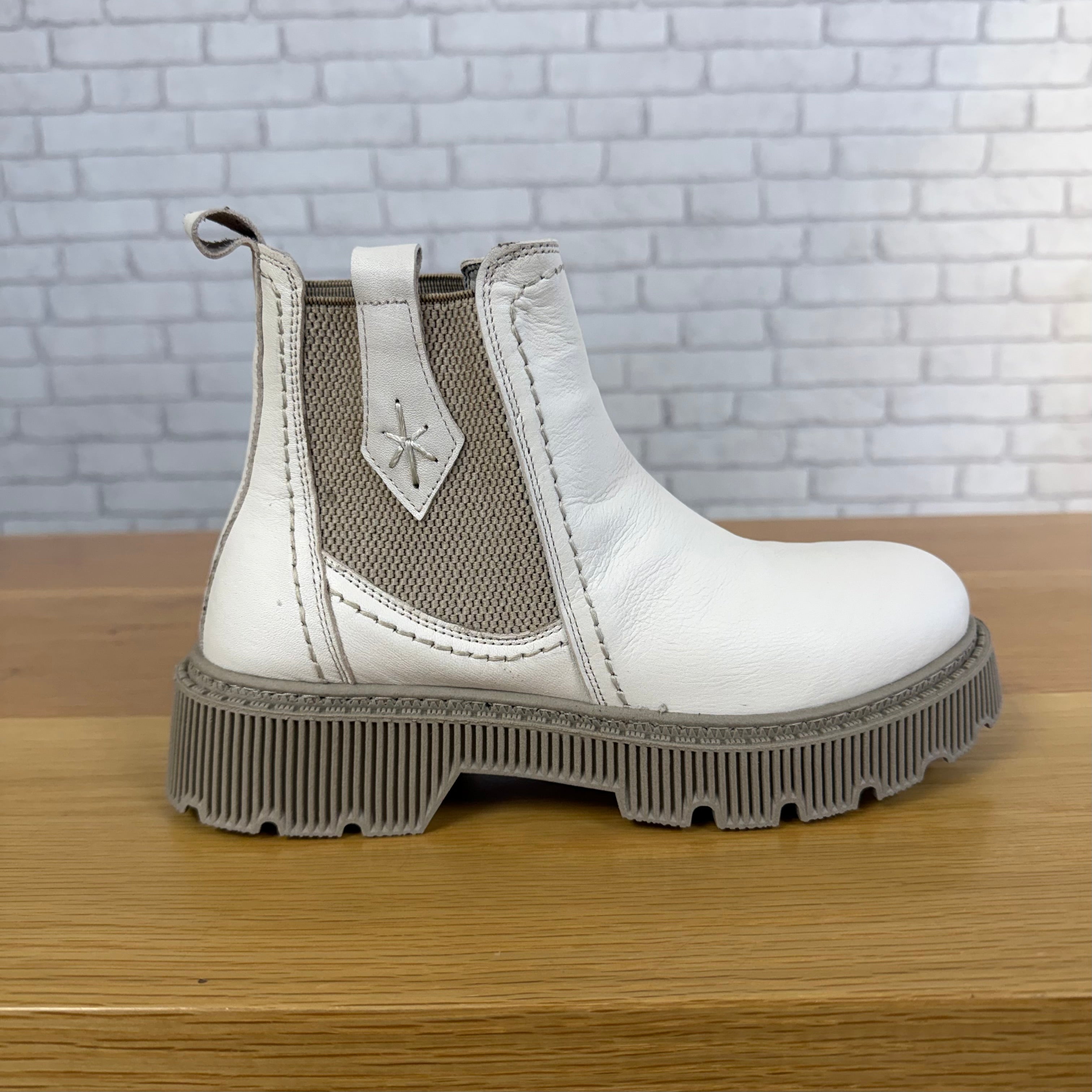 Ripper 2 Ankle Boots - Crema