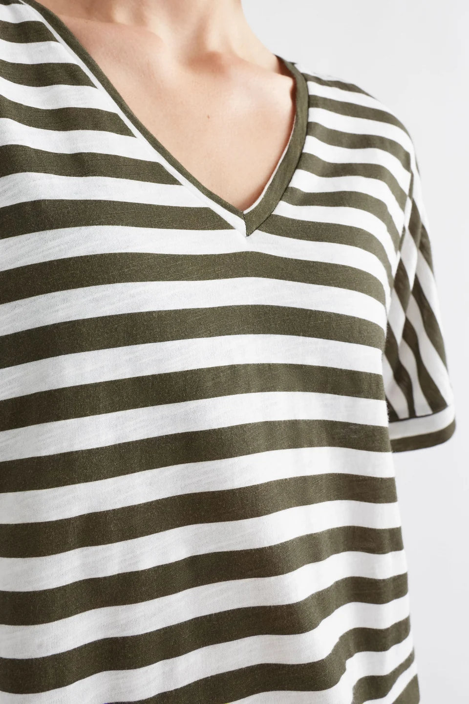Seter Tee - White / Olive