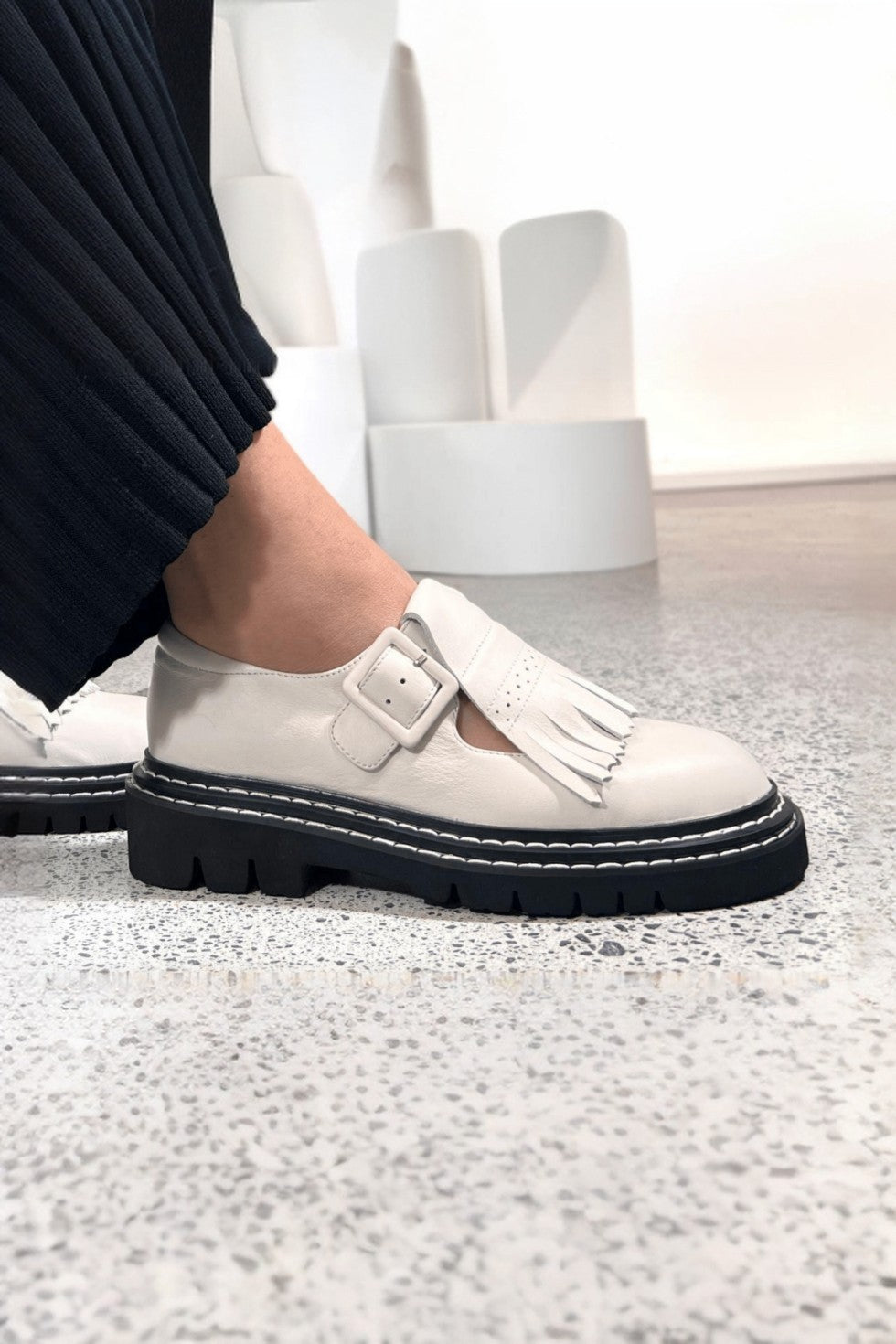 Minx Cameo Fringe - Ivory