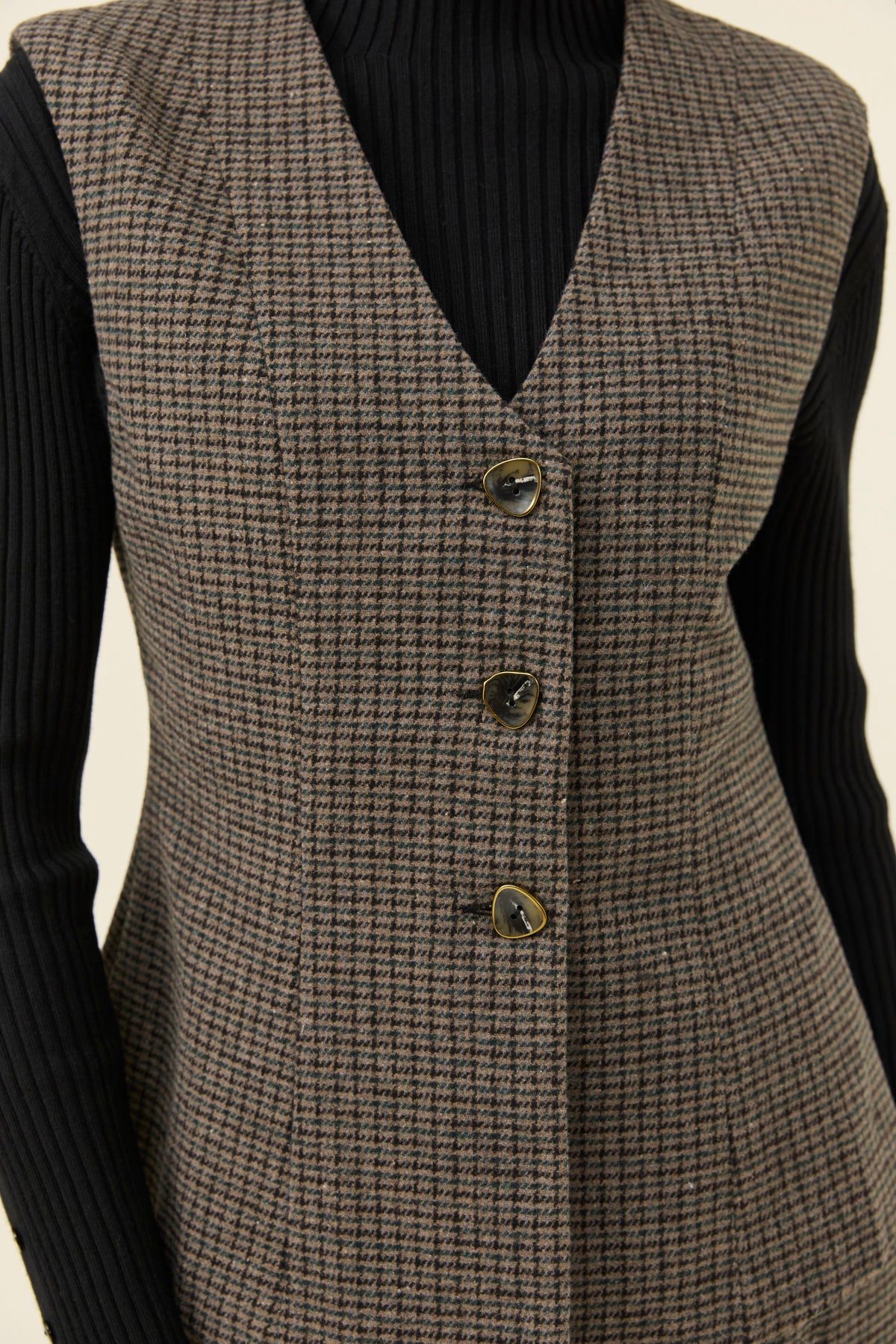 Isle of Mine Cassidy Vest - Charcoal