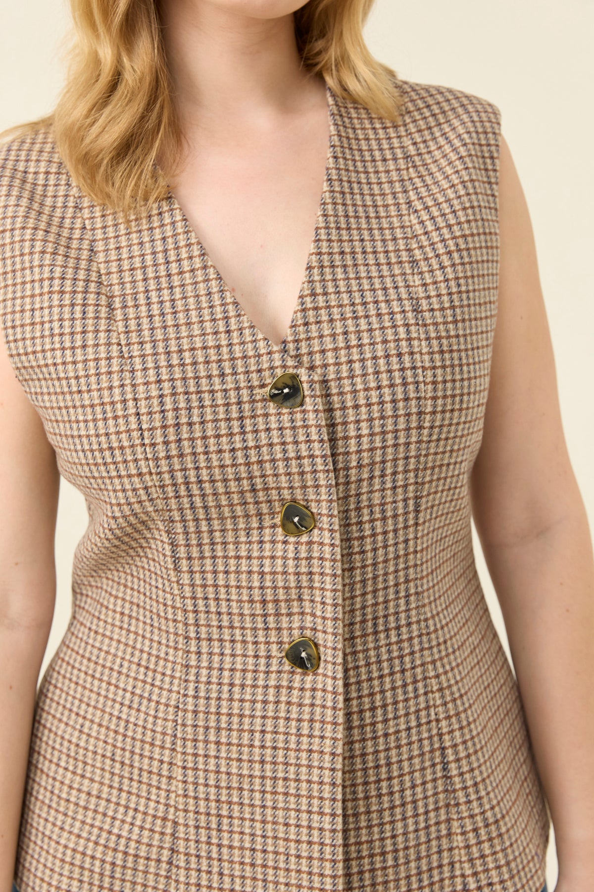 Isle of Mine Cassidy Vest - Taupe