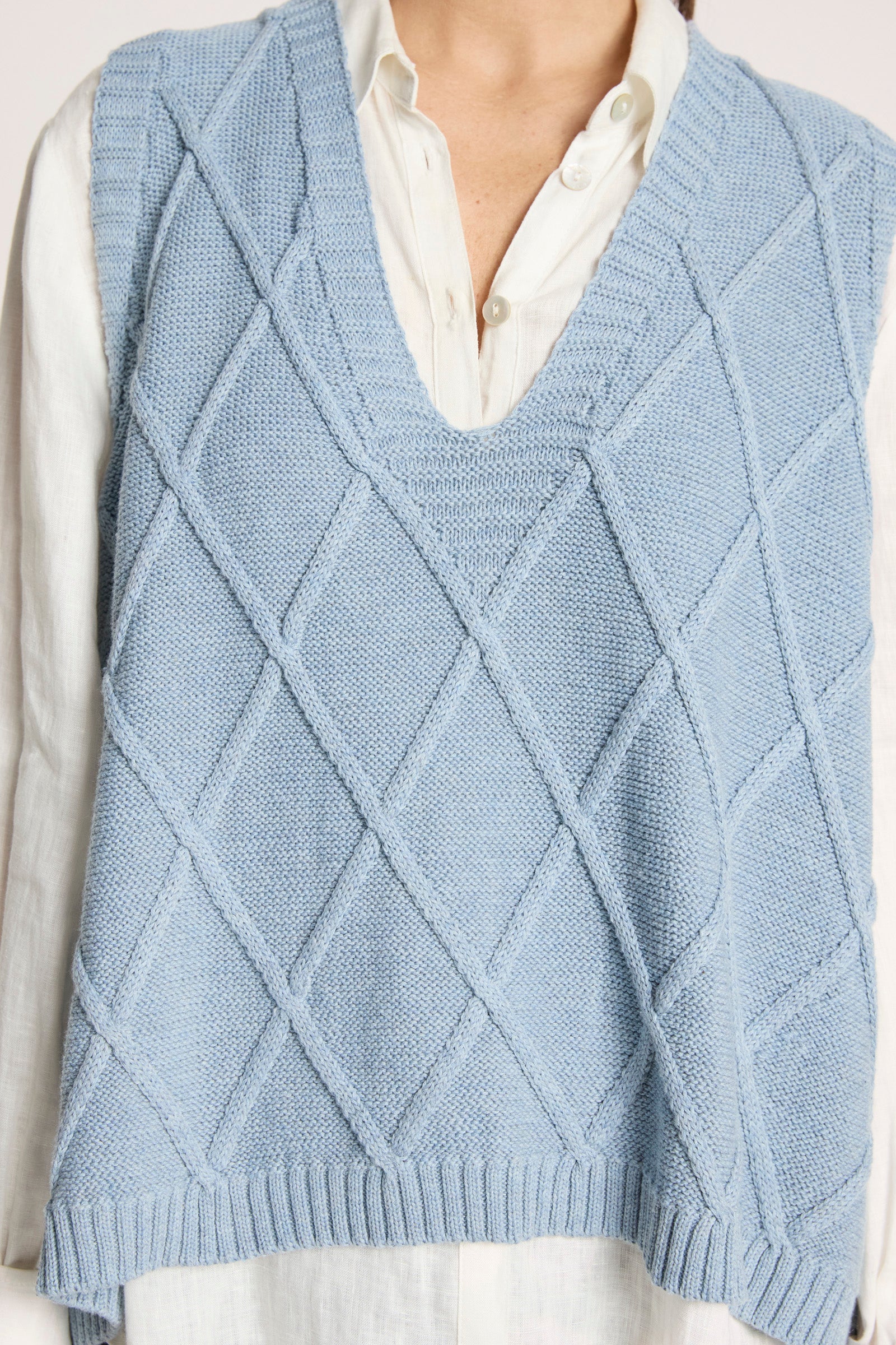 Liora Knit Vest - Lake – Mirror Mirror Boutique