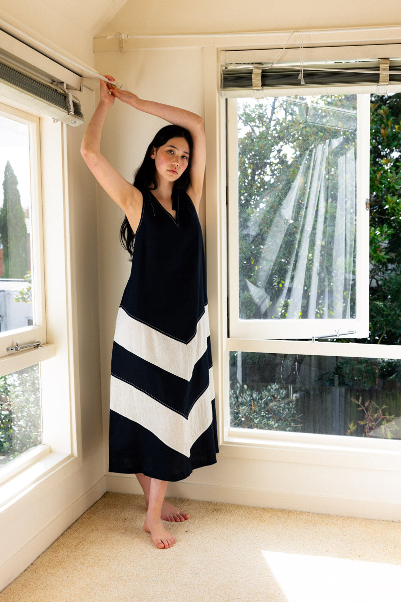 The Mixer Dress - Black Sesame