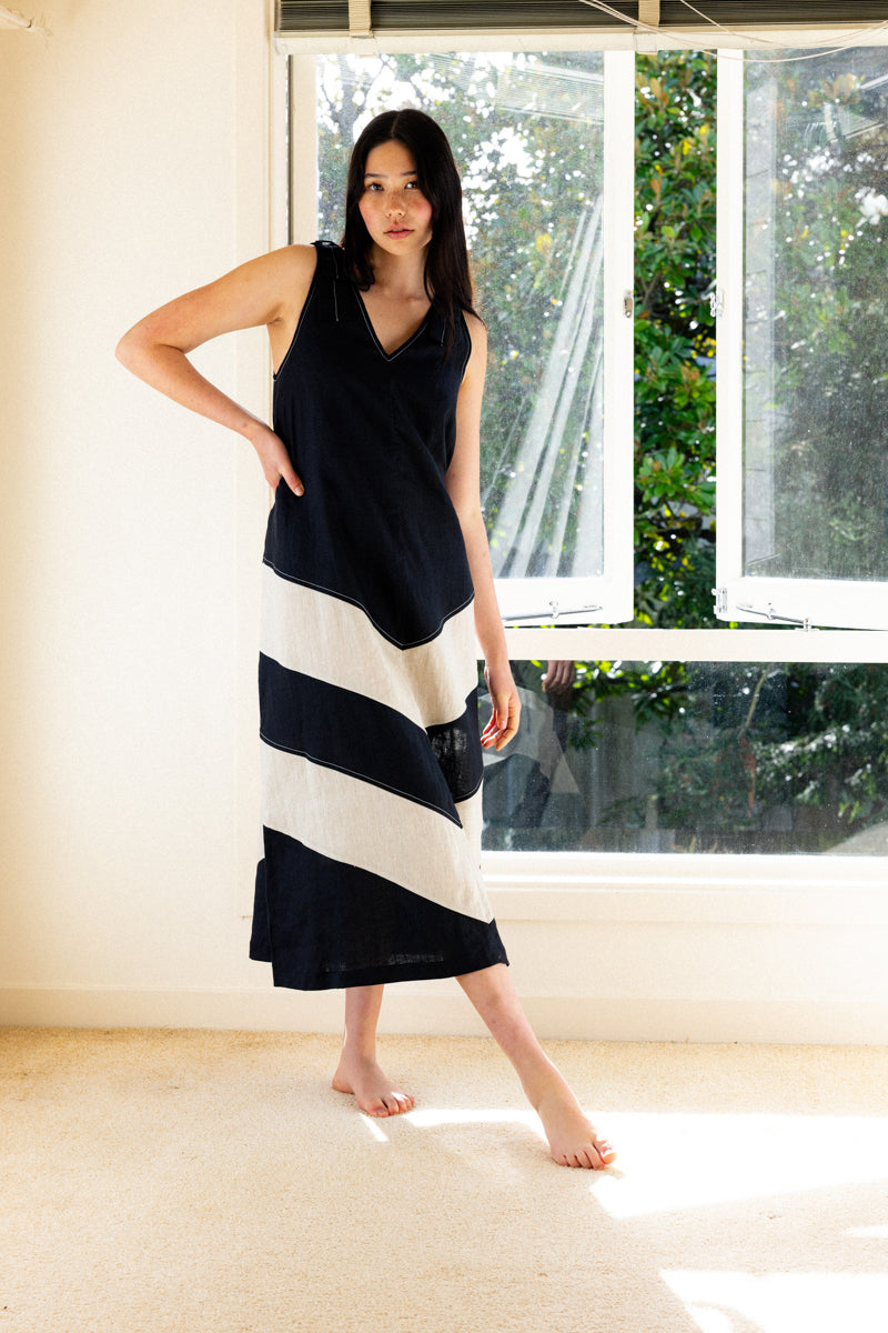 The Mixer Dress - Black Sesame