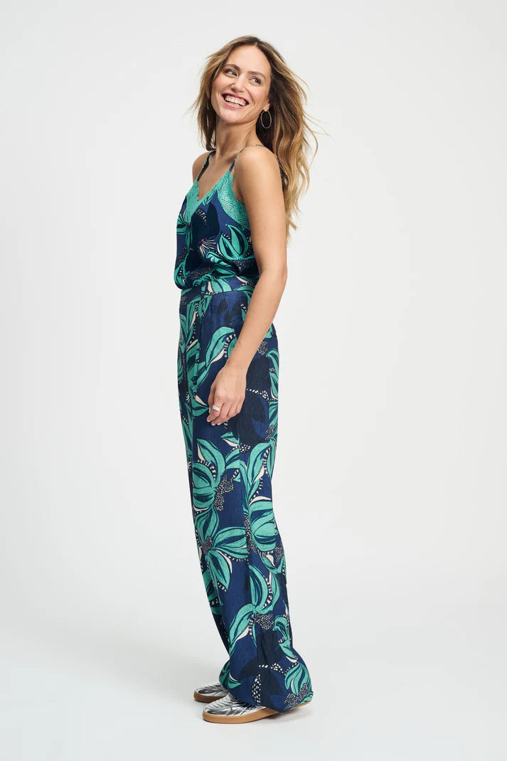 V NECK CAMI MIRROR MIRROR