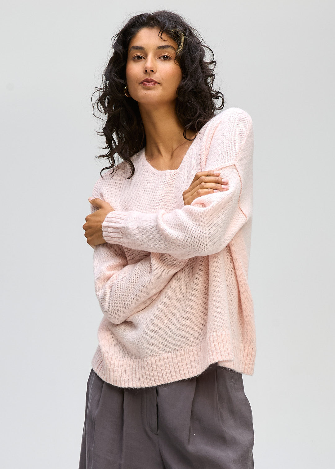 Fluffy V Jumper - Blush