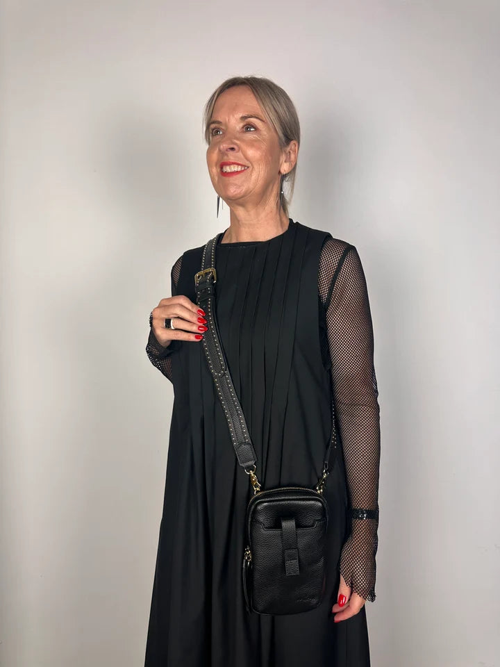 Dial Up Jetsetter Crossbody Bag - Black / Gold Hardware