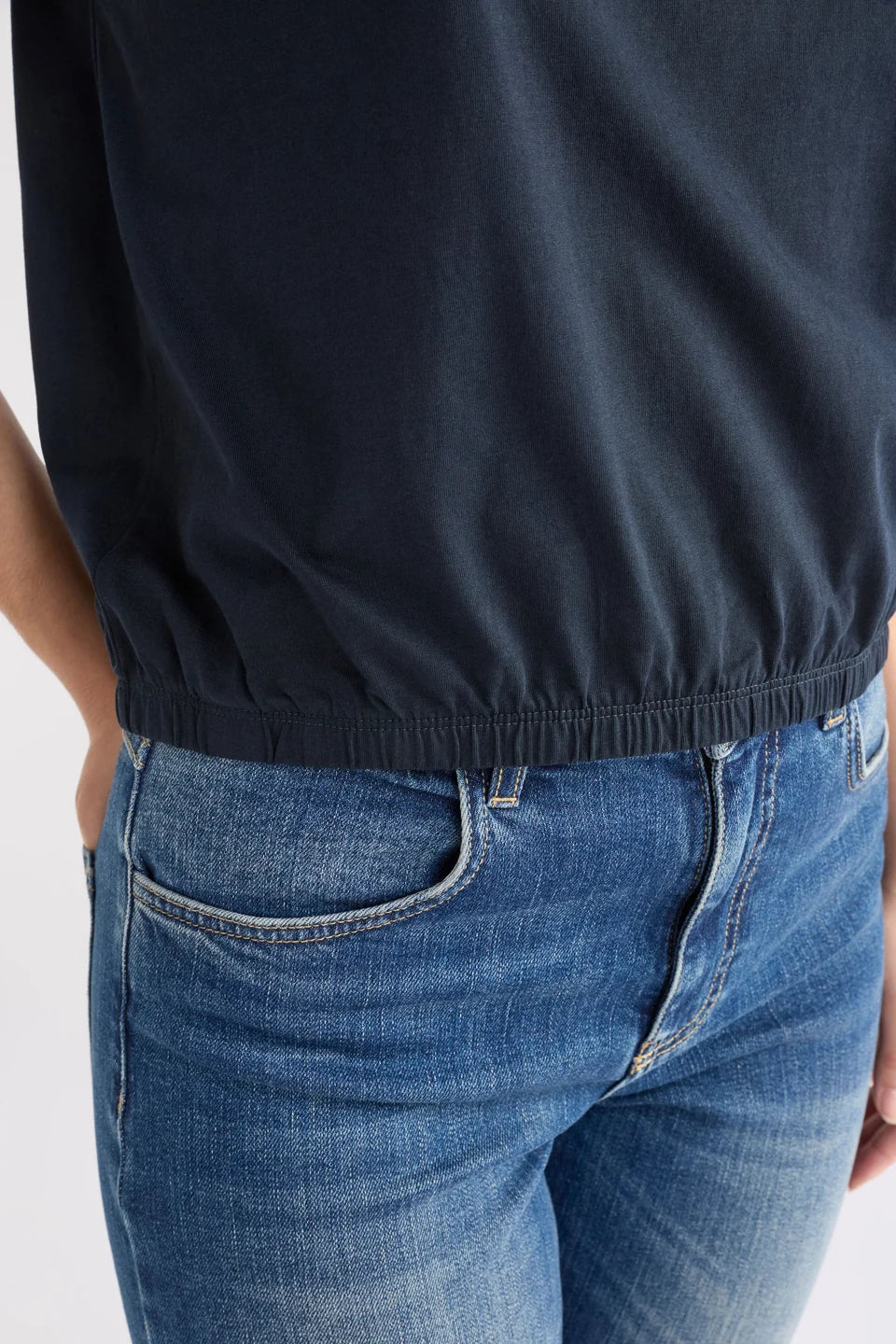 Elk Kruis Tee - Space Blue