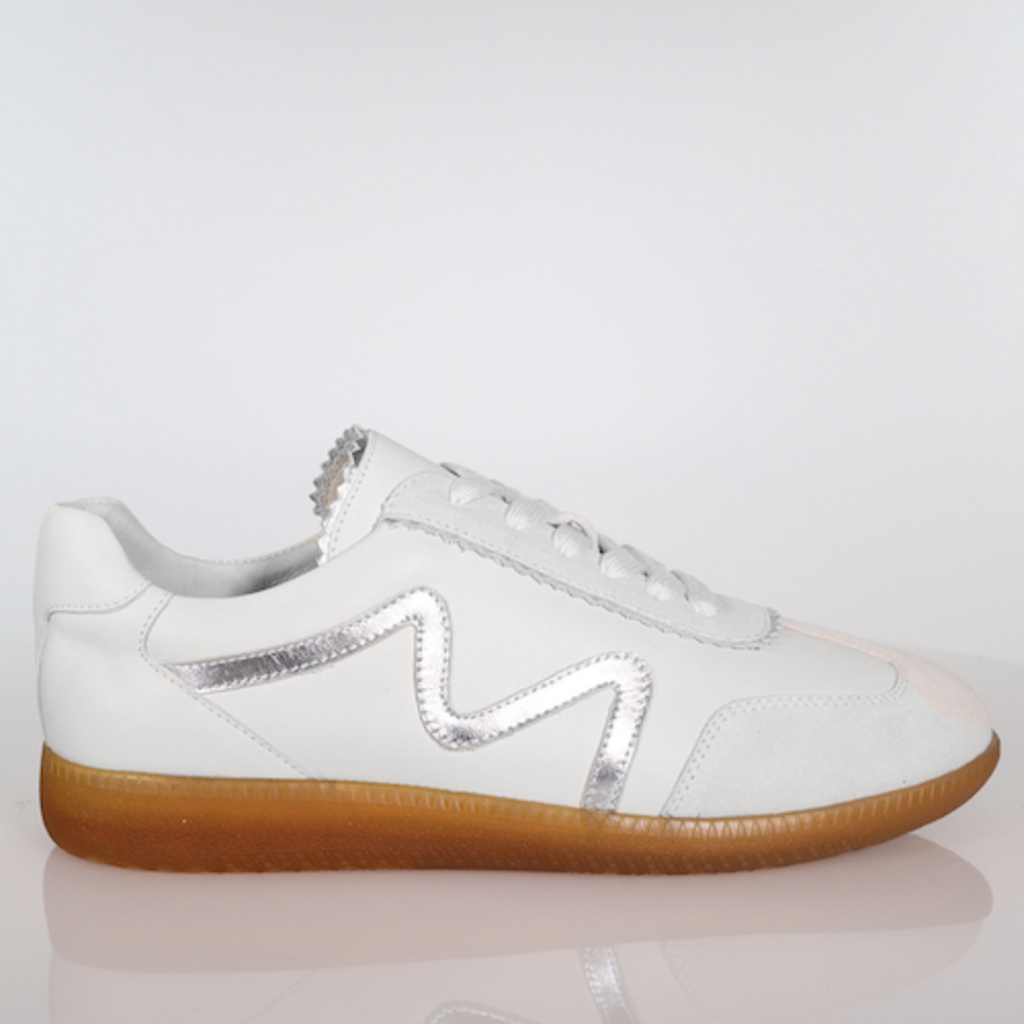 Magnum Sneaker - White / Silver