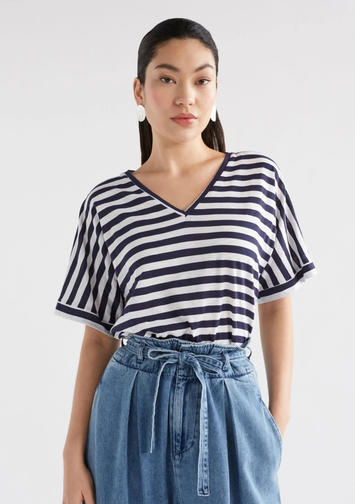 Elk Seter Tee - White / Navy