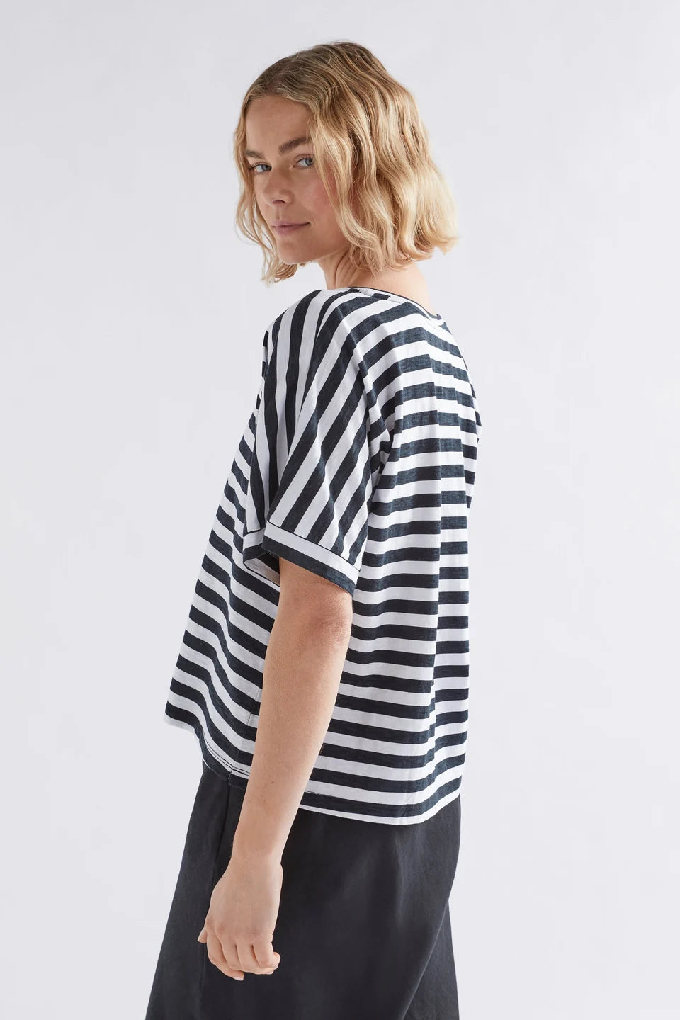 Elk Seter Tee - Black / White