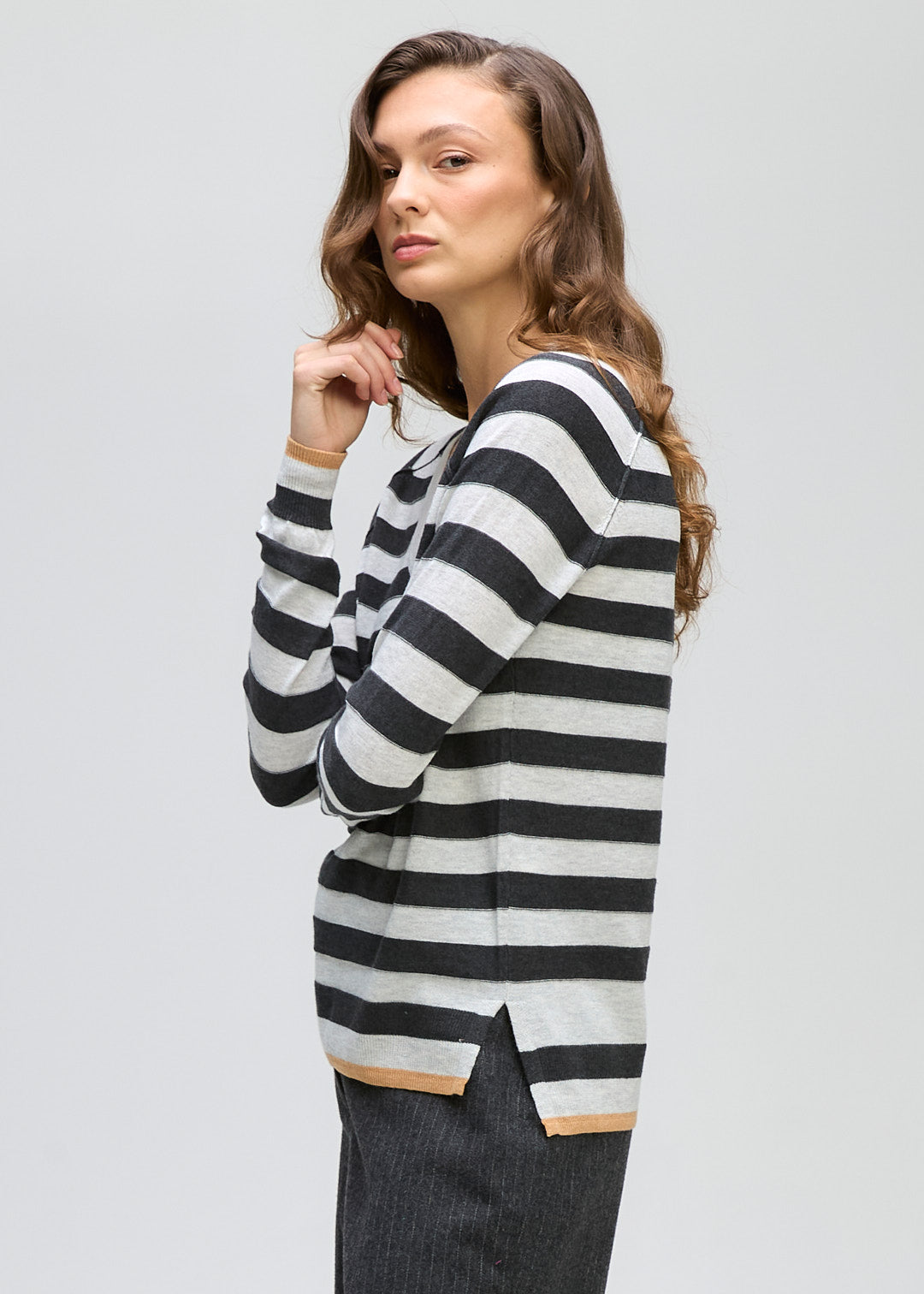 Stripe V Jumper - Light Marle