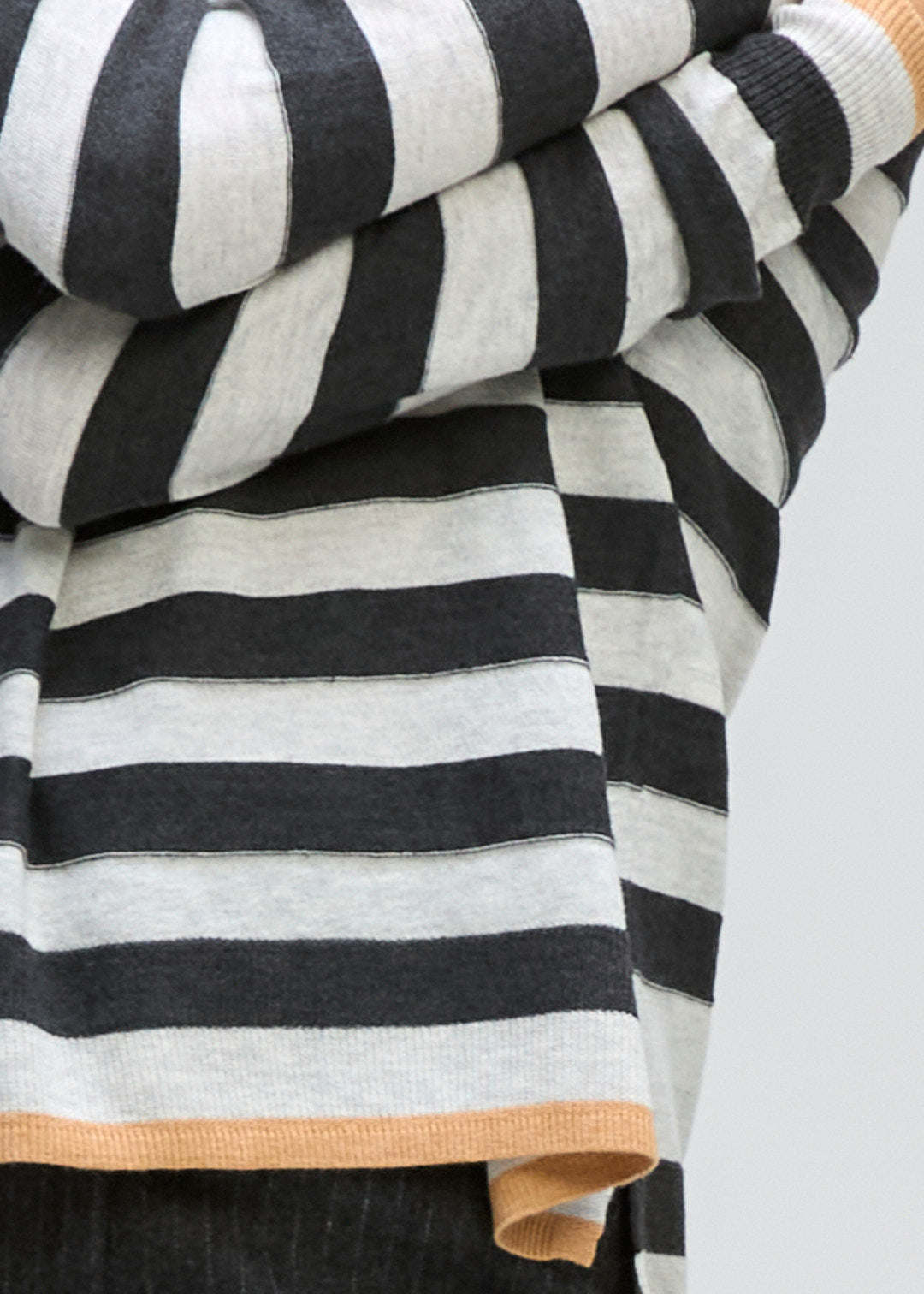 Stripe V Jumper - Light Marle