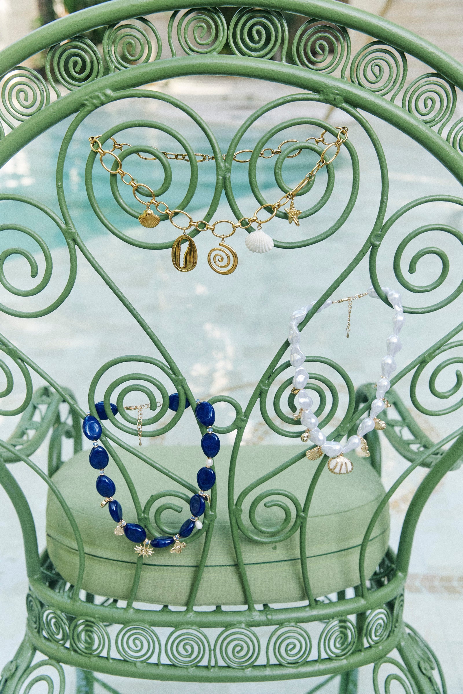 Zambezi Charm Necklace - Shell