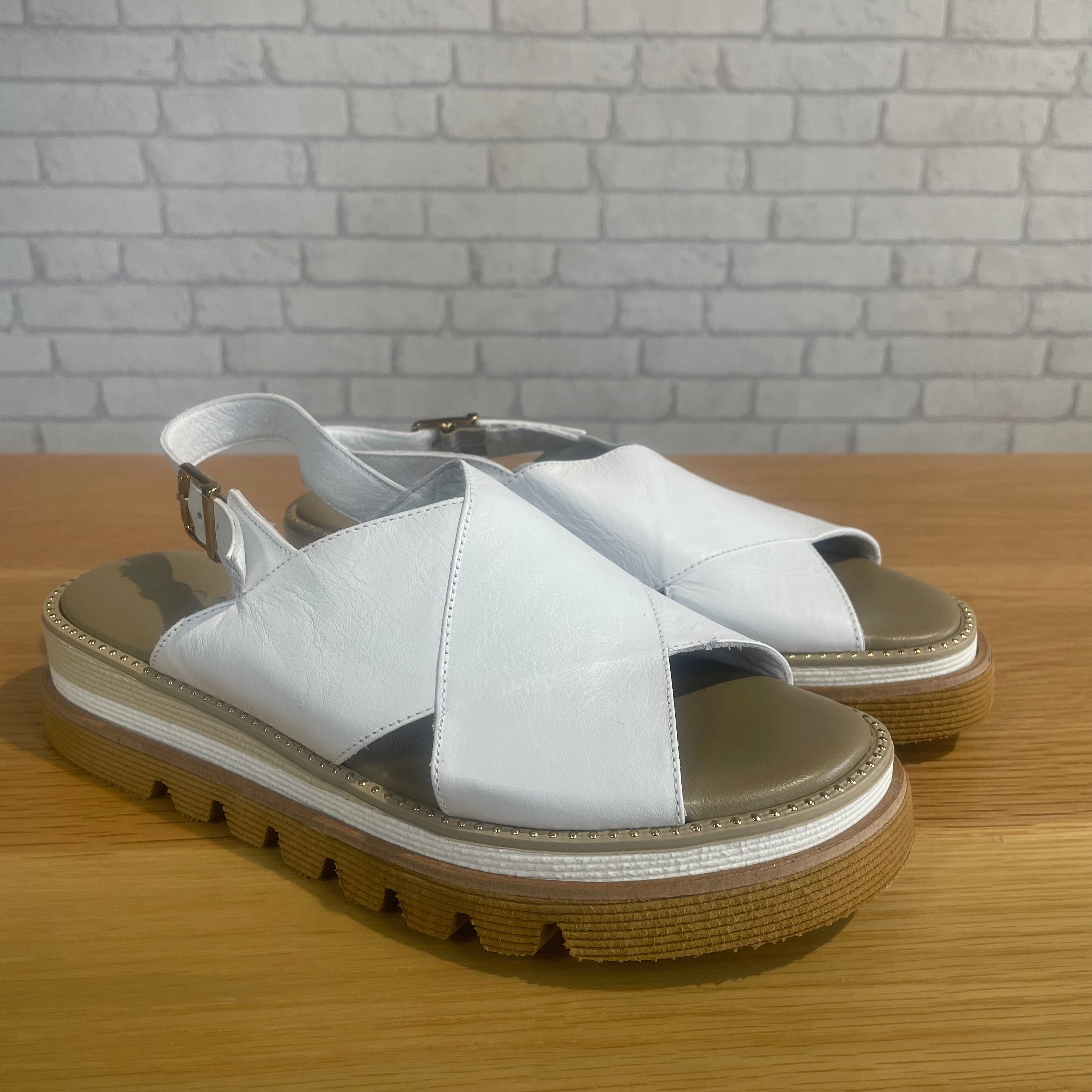 CLEARANCE Crossover Sandal - Bianco