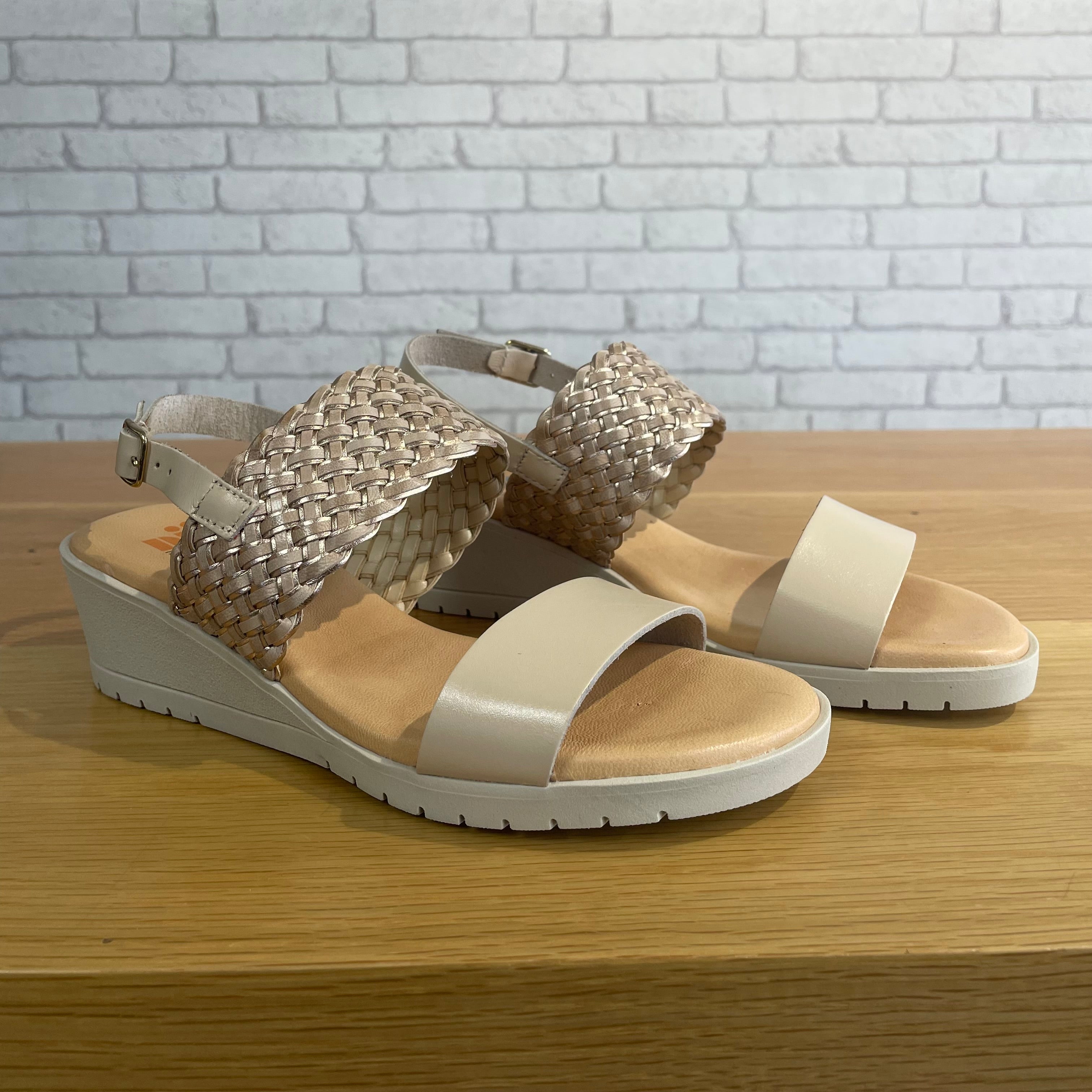 Eliseo Wedge Sandal - Cream / Mariola / Salmon