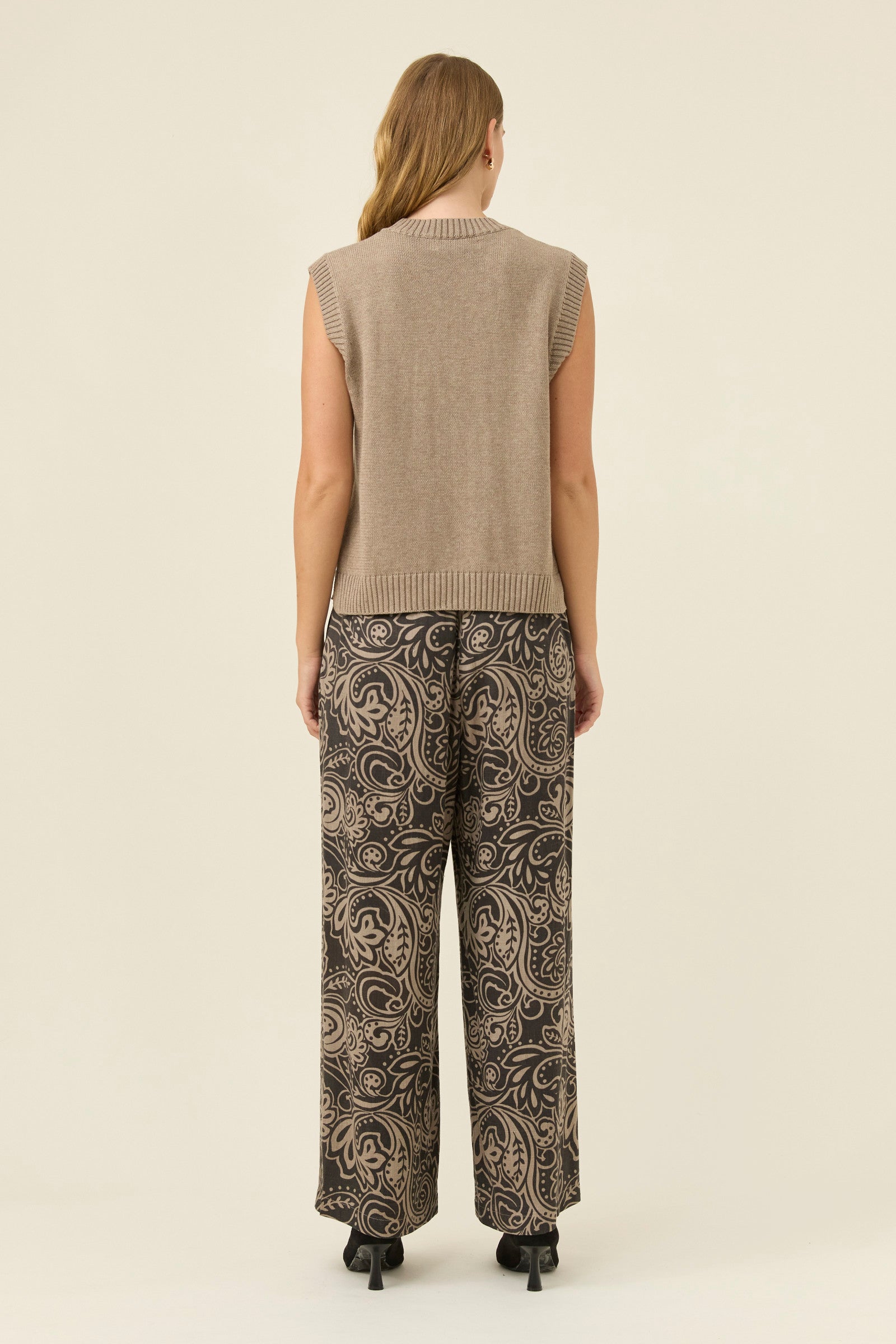 Darby Knit Vest - Stone