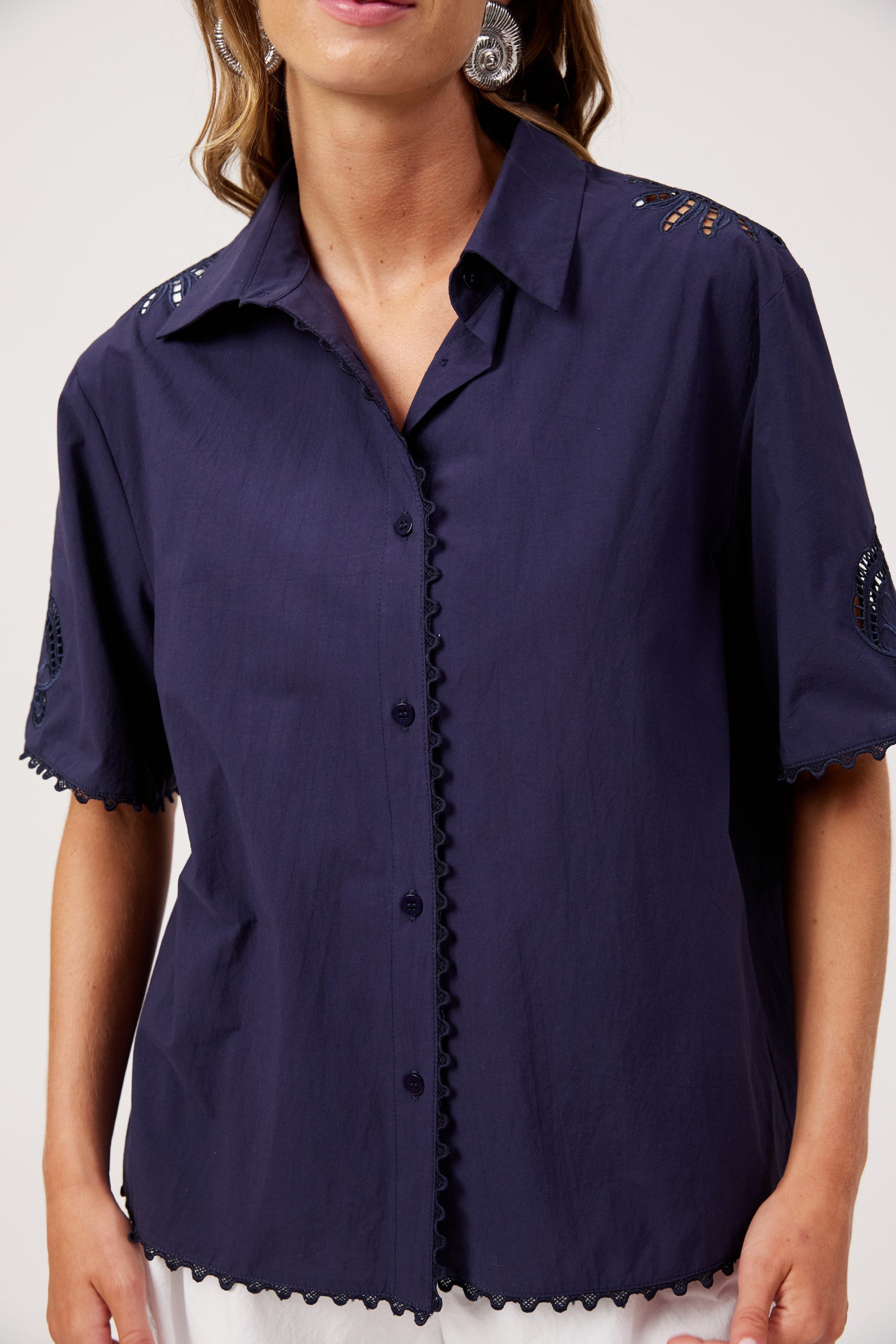 Larissa Broderie Shirt - Navy
