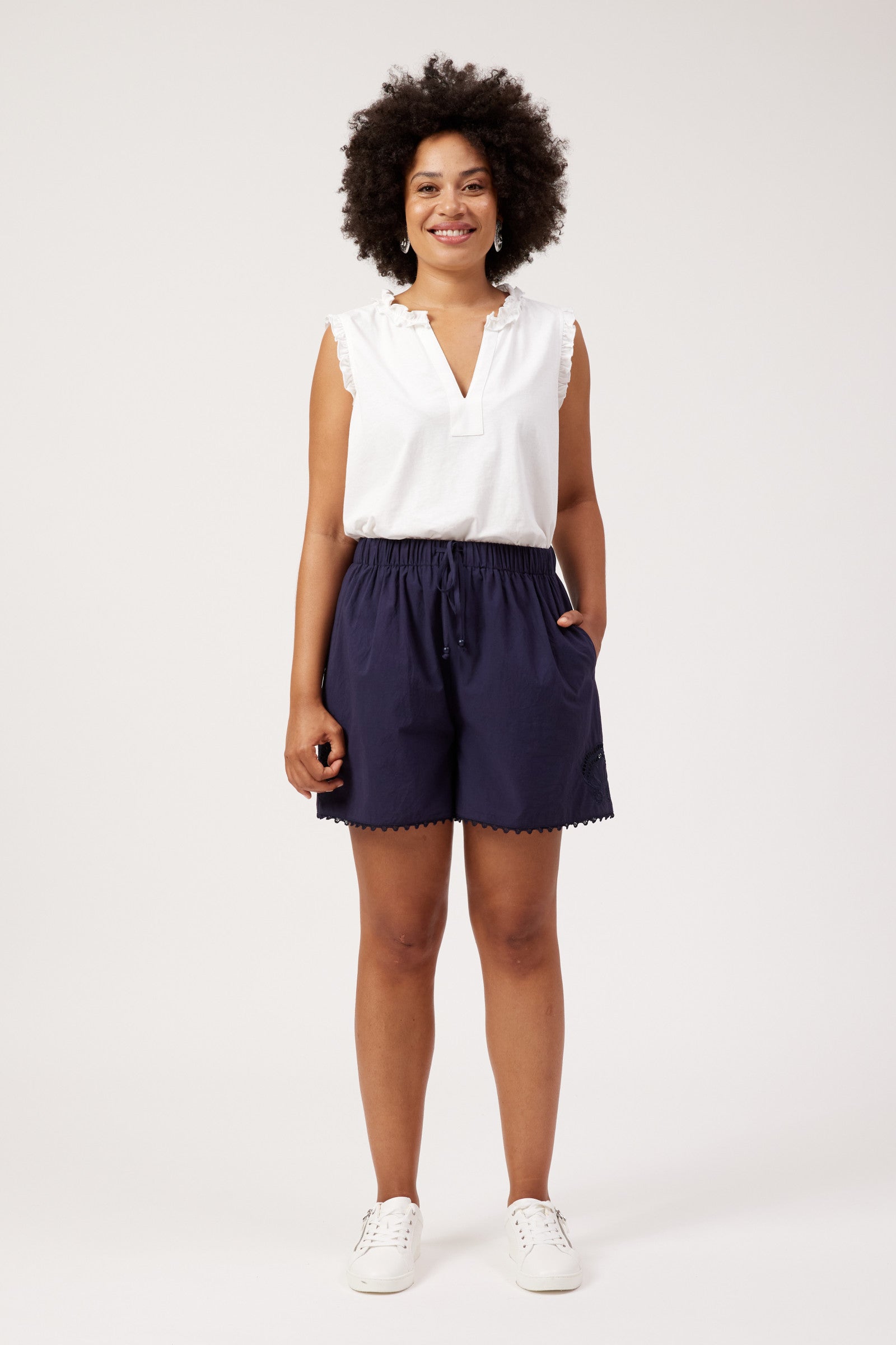 Larissa Broderie Short - Navy