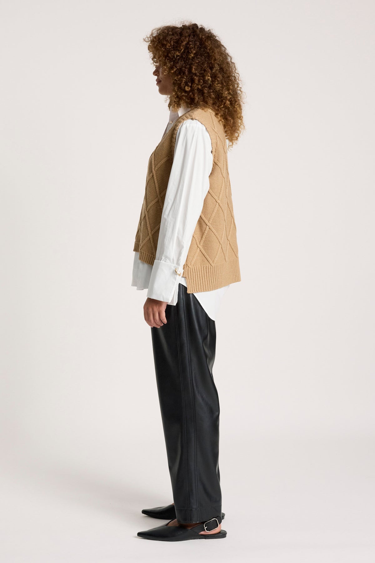 Eb + Ive Liora Knit Vest - Mocha
