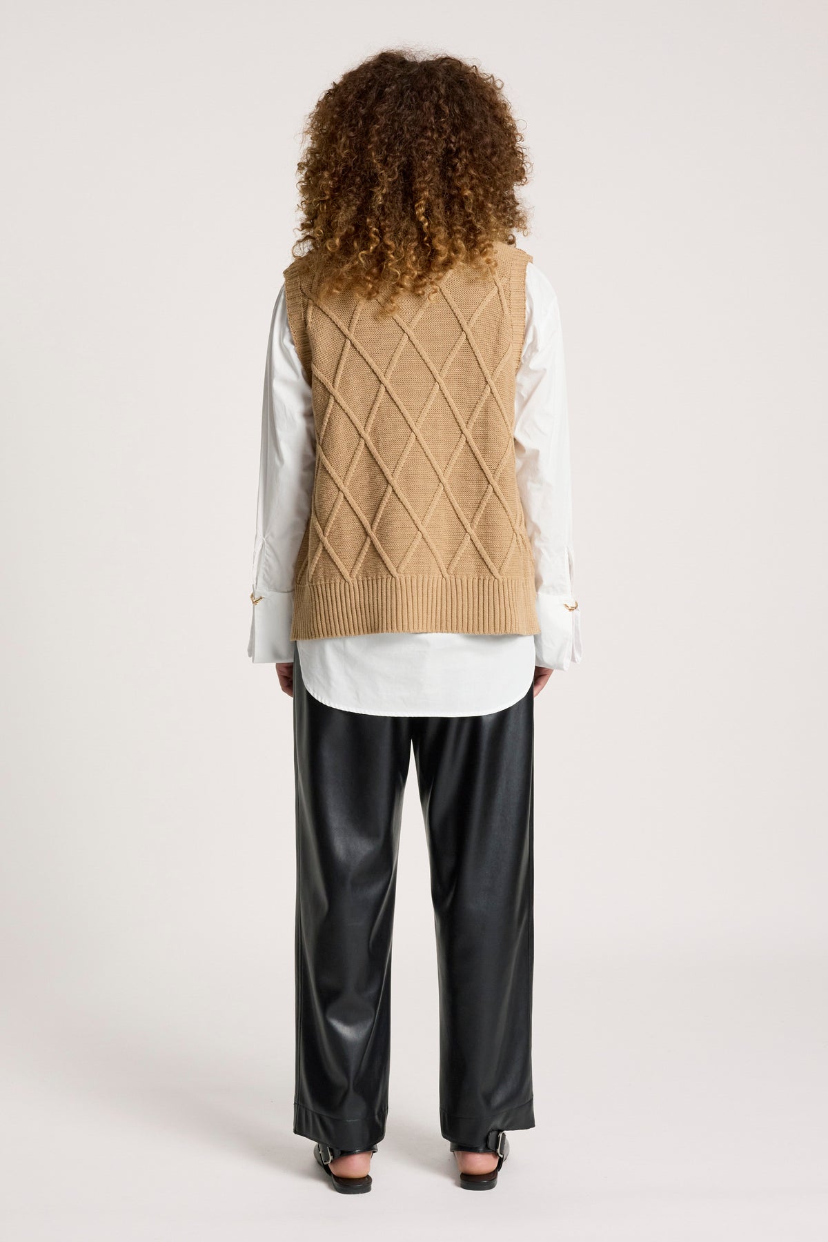Eb + Ive Liora Knit Vest - Mocha