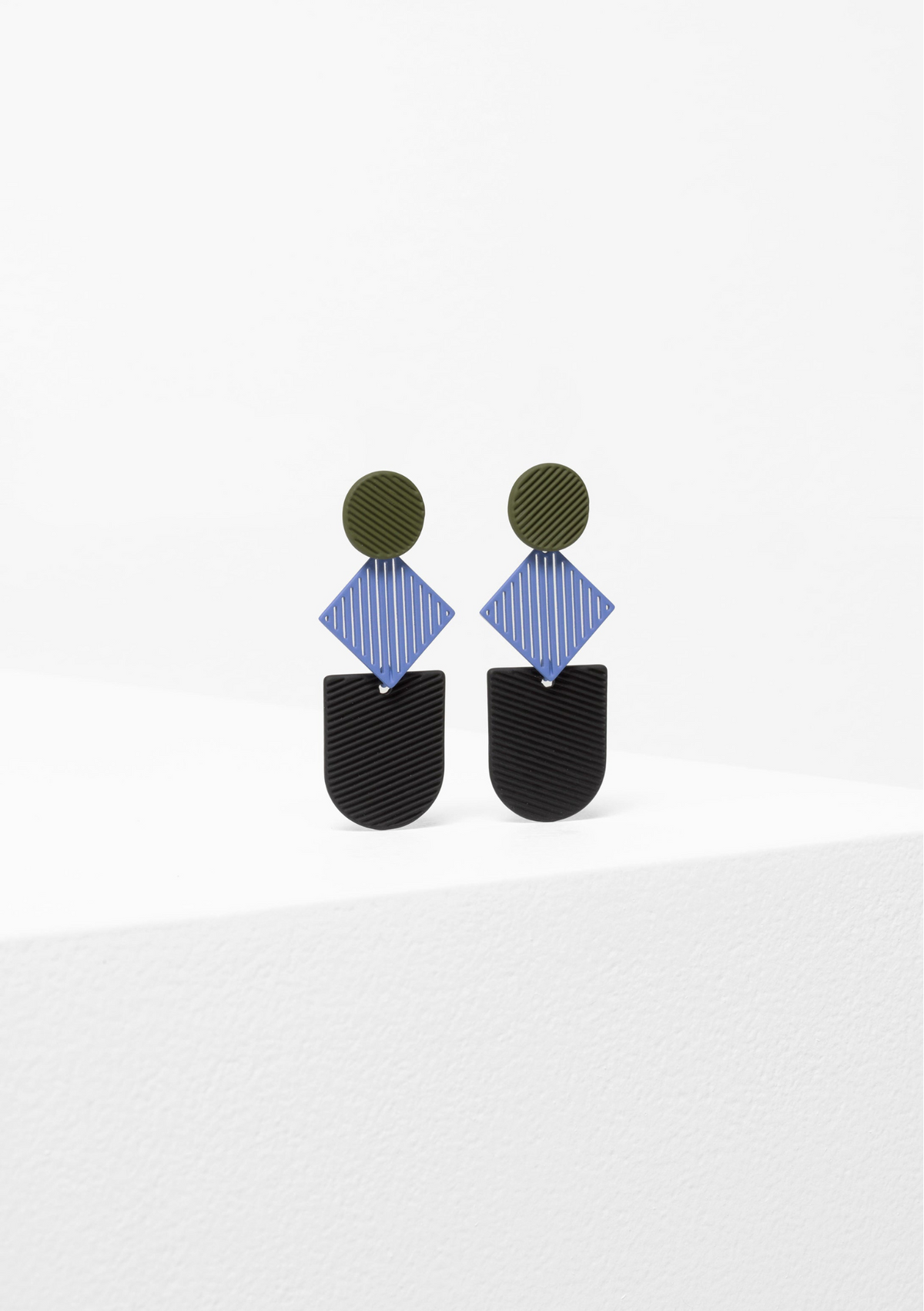 Elk Ovek Earrings - Dark Citronelle