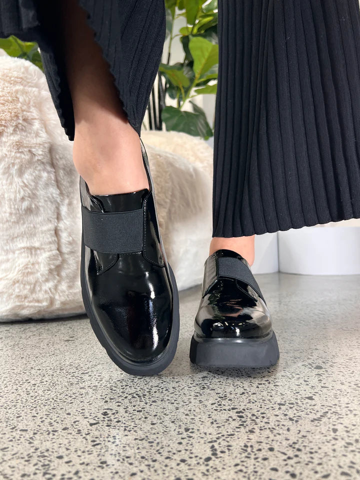 Minx Sista Loafer - Black Patent