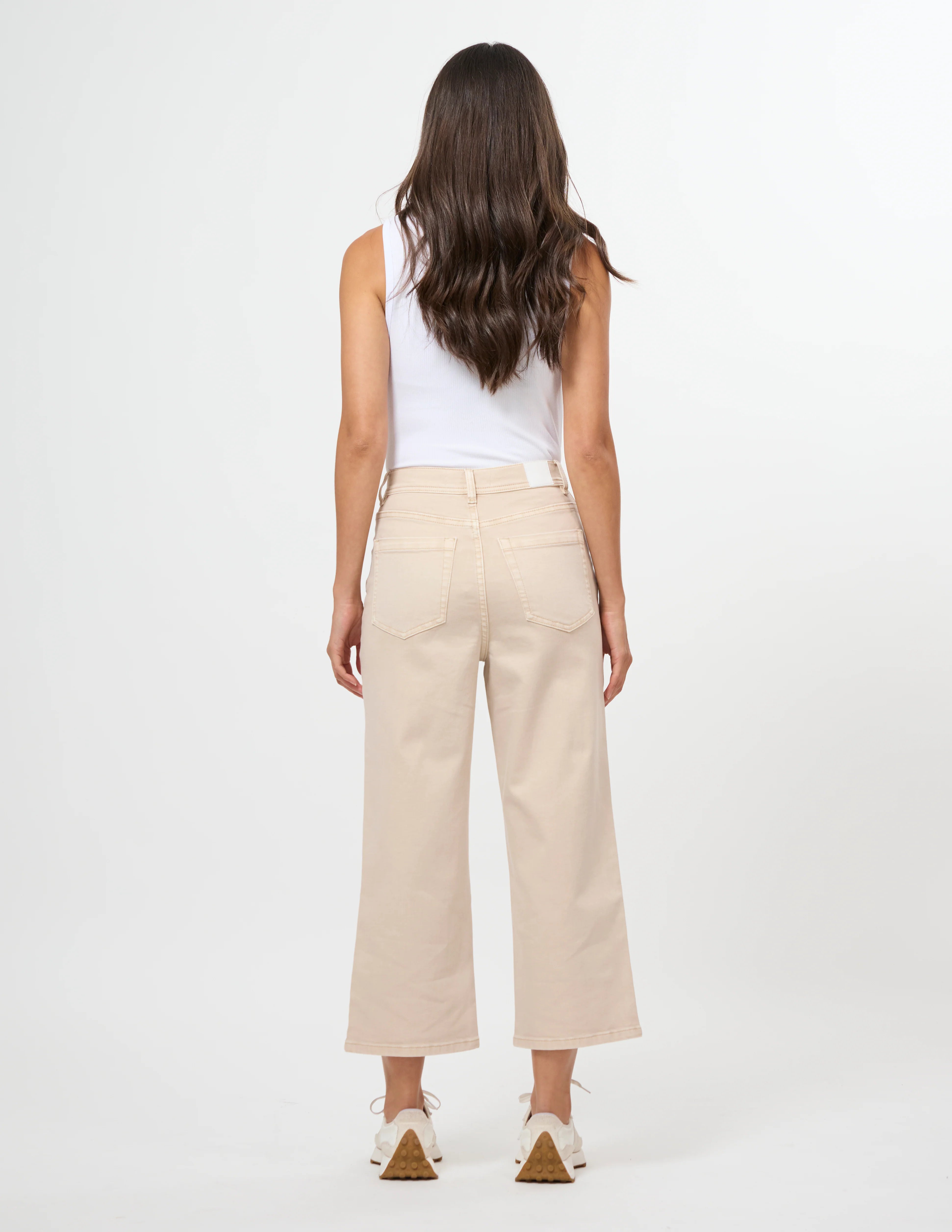 Dina Pant - Bone