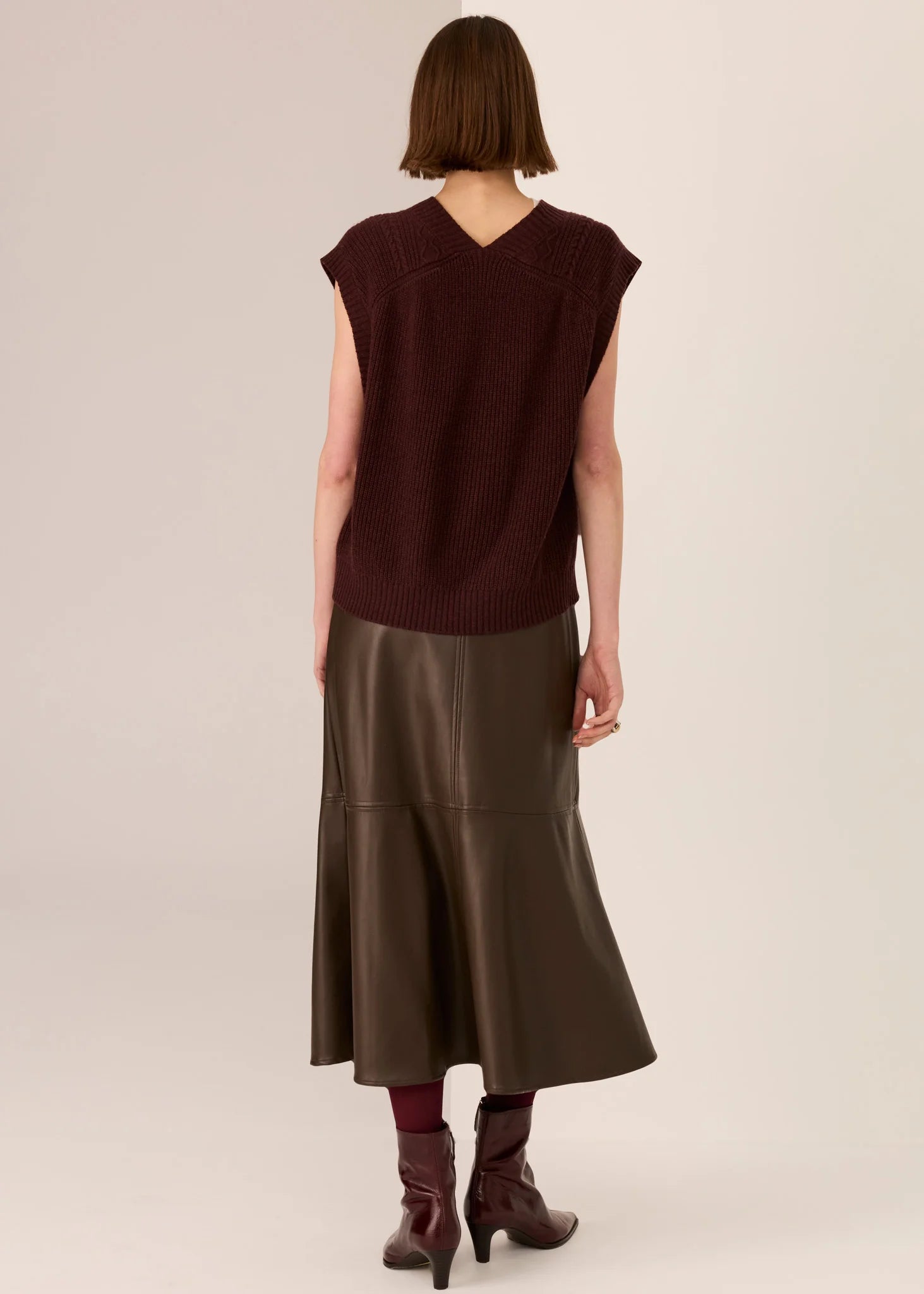 Loren Cable Vest - Merlot