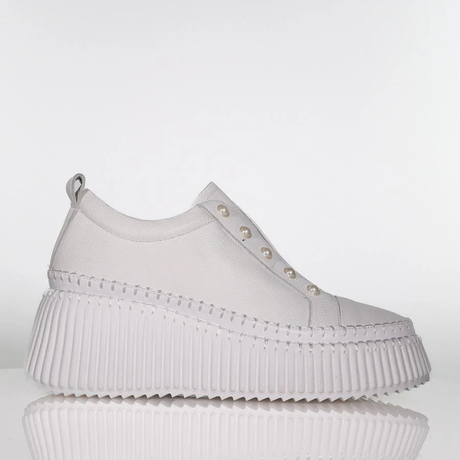 Minx Pearlzie Boost Sneaker - White Milled