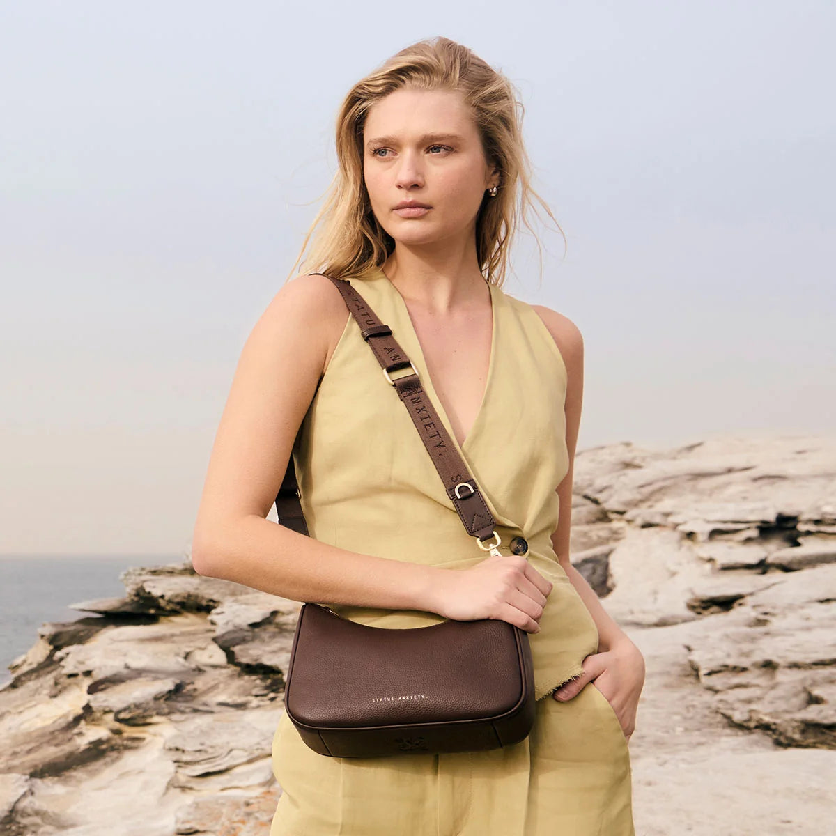 Look Both Ways Bag - Cocoa / Brushed Gold