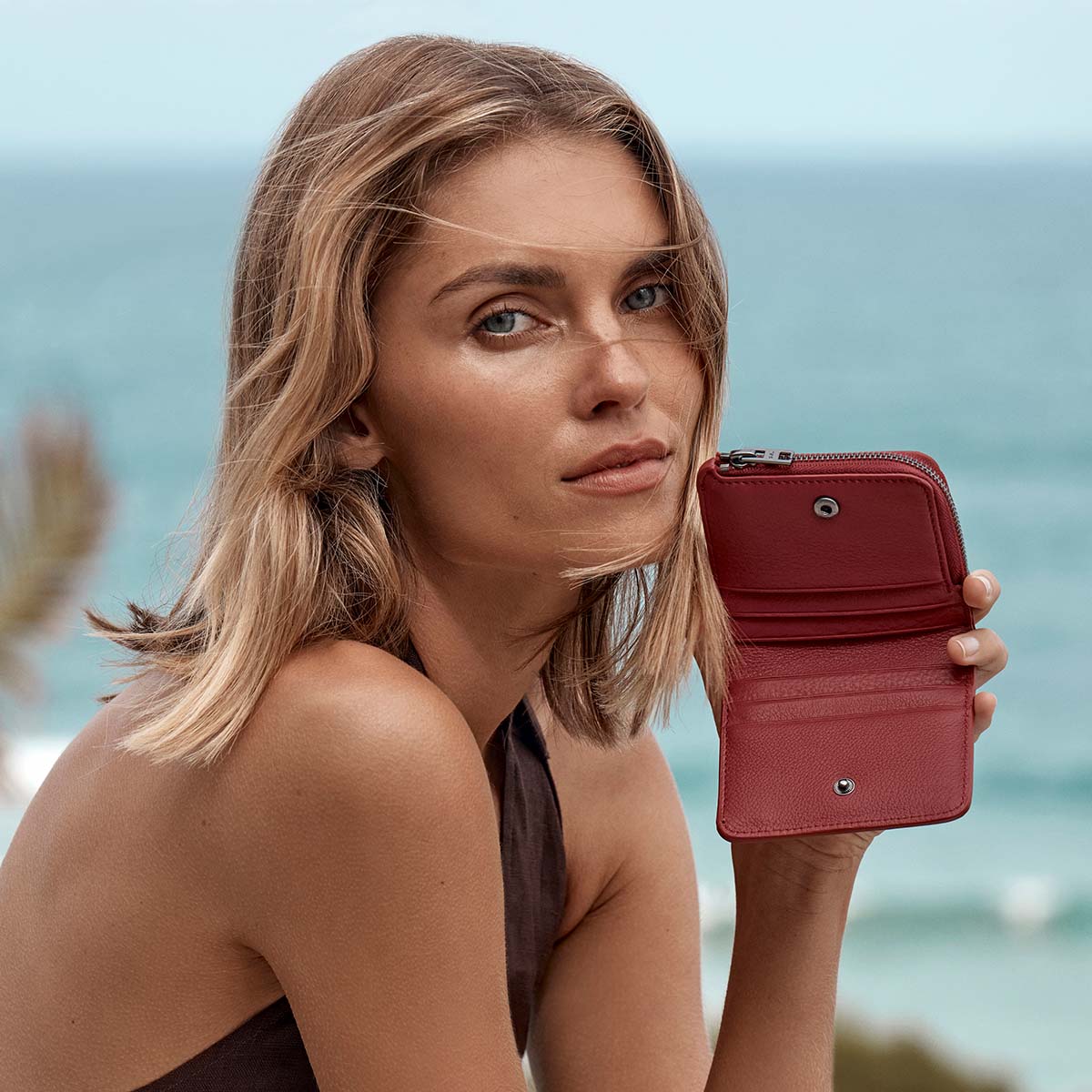 Sense Of Wonder Wallet - Rouge