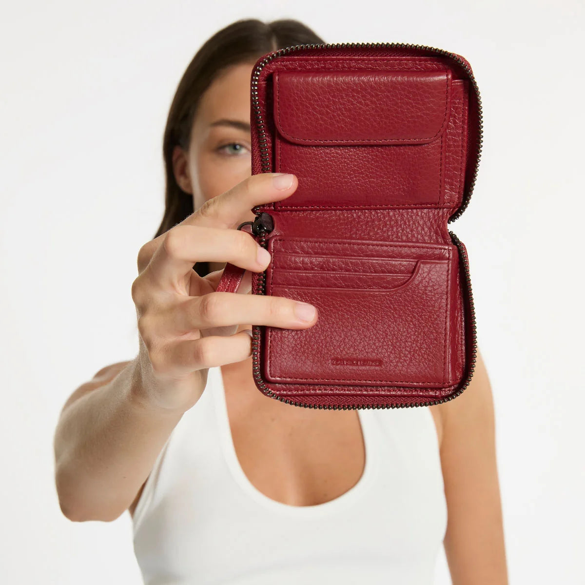 Wayward Wallet - Rouge