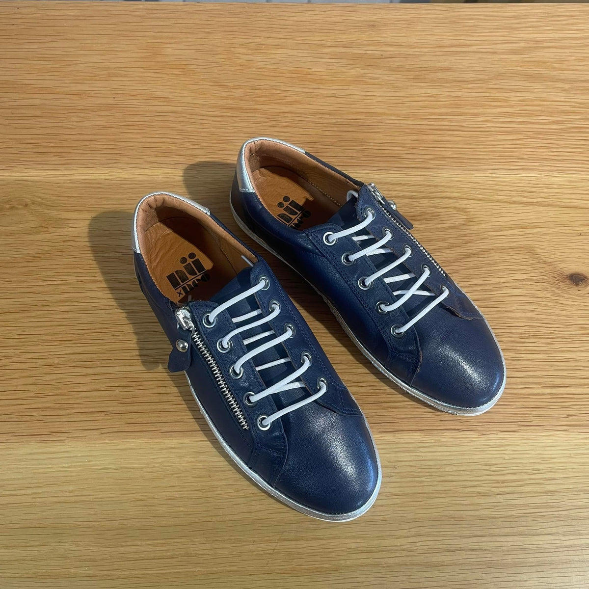 Nu x Neo CLEARANCE Paloma Sneaker - Navy / Silver // LAST PAIR SIZE 36