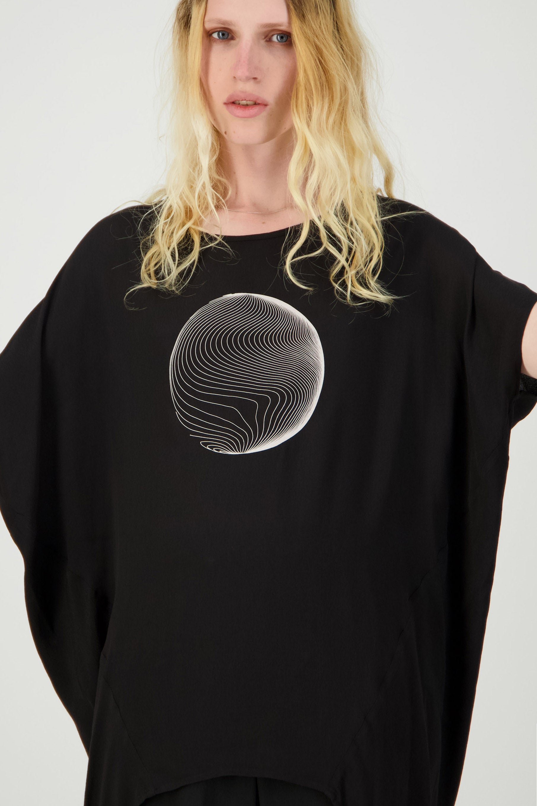 CLEARANCE Ascend Top - Orb on Black