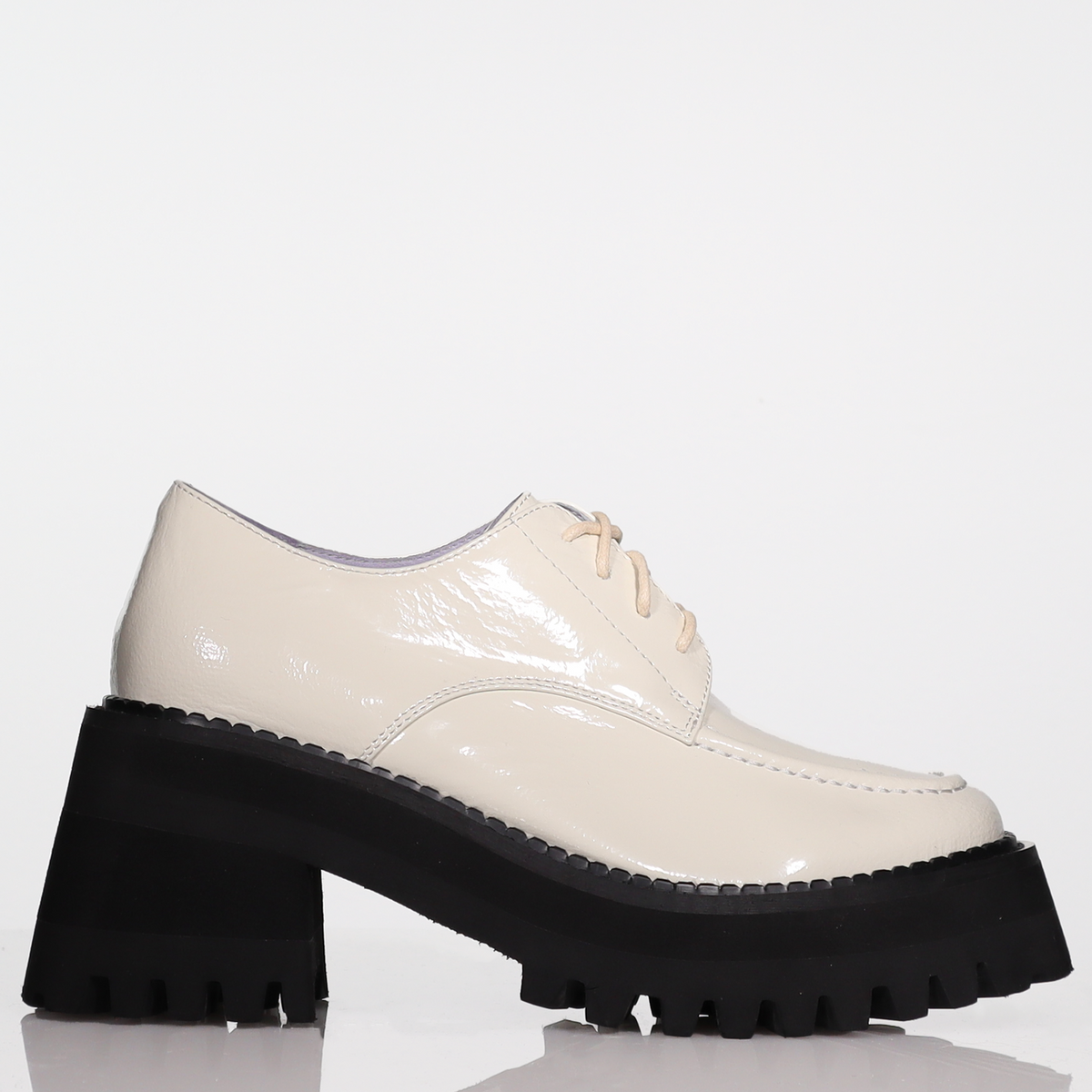Minx CLEARANCE Boss Brogue - Ivory Crinkle Patent