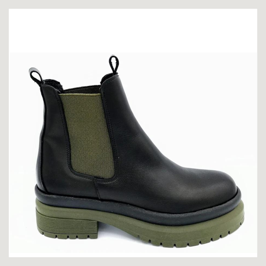 Chelsea boots top chunky sole